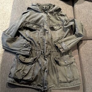 Excellent condition. 100% cotton - Aritzia brand